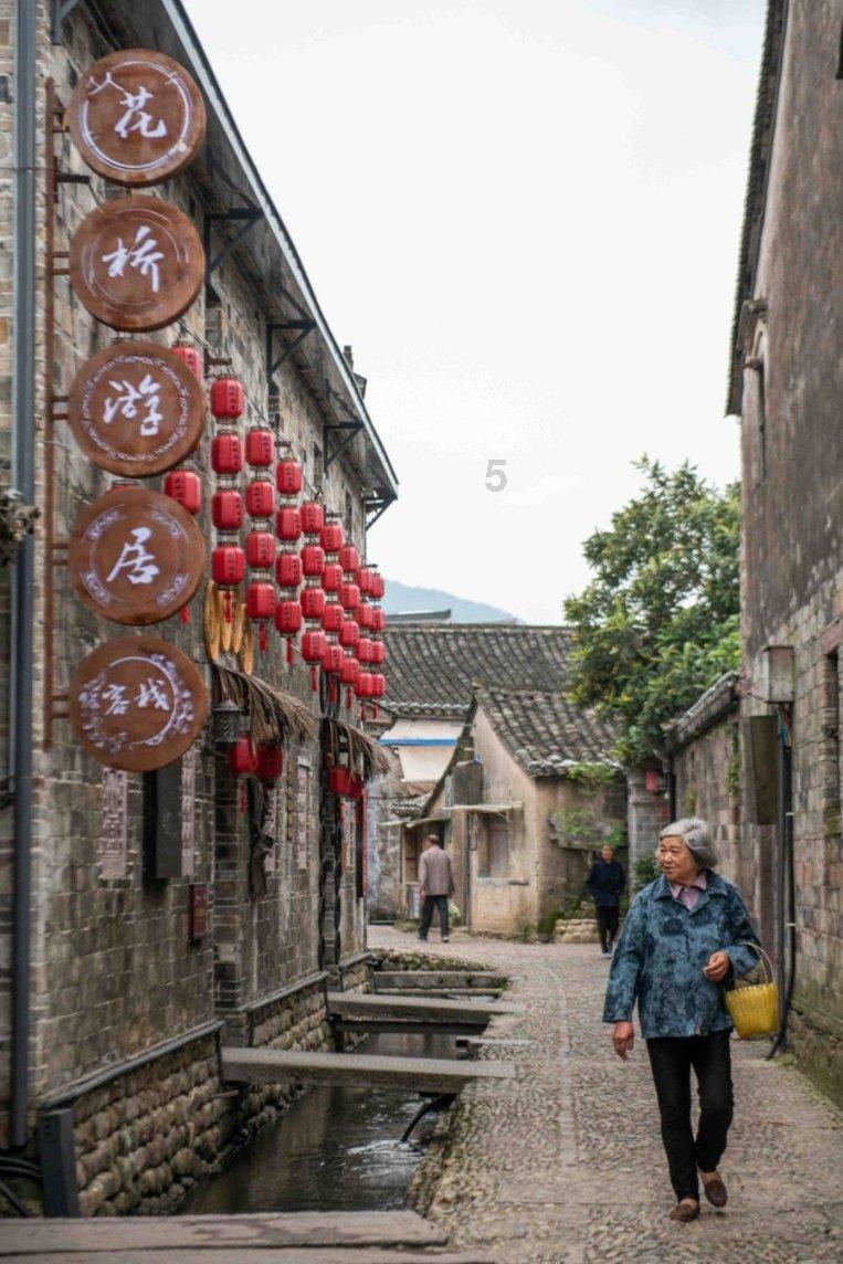 在外旅游，如何能找到既便宜又舒服的酒店呢？